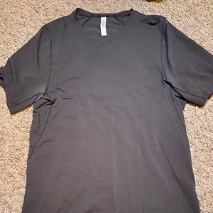 Lululemon short sleeve shirt